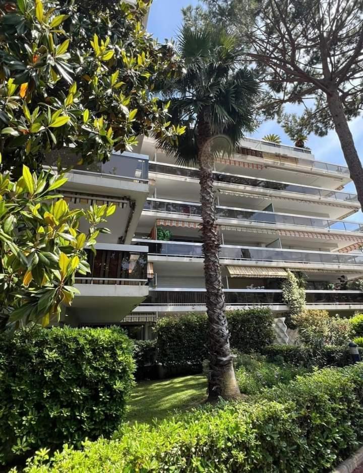 Juan Les Pins Tanit Studio Climatise Vue Sur Mer Piscine อองทีบส์ ภายนอก รูปภาพ