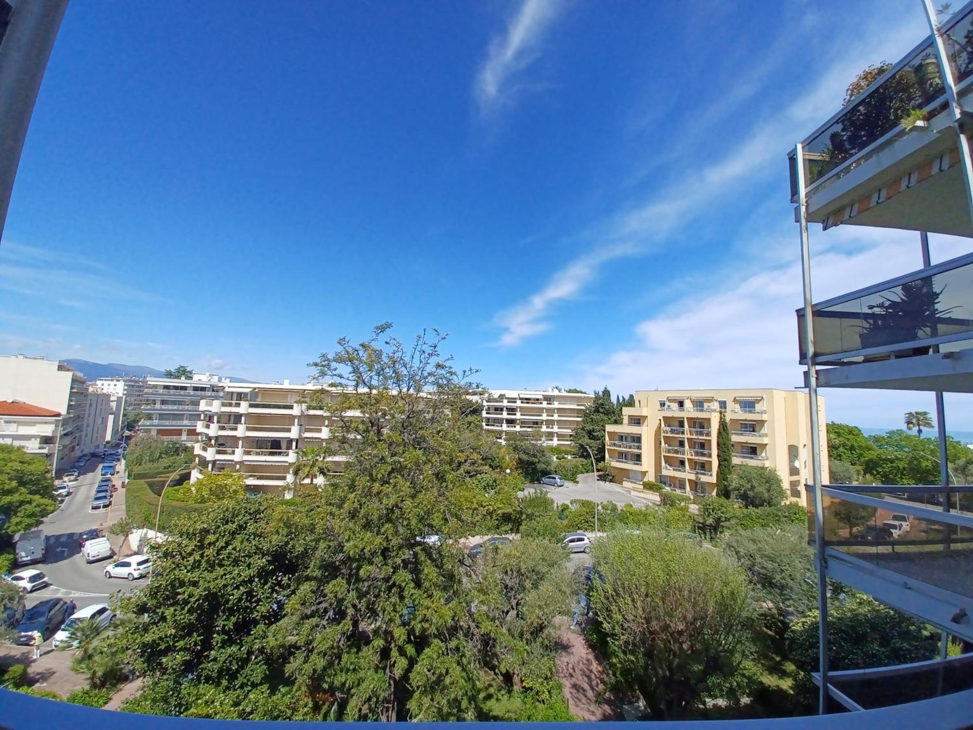 Juan Les Pins Tanit Studio Climatise Vue Sur Mer Piscine อองทีบส์ ภายนอก รูปภาพ